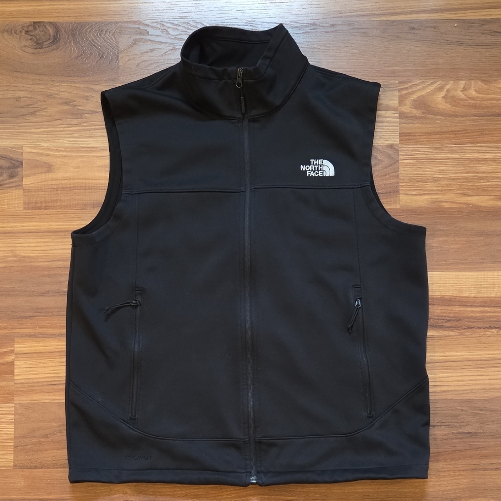 The North Face Men's Black WindWall Vest. Large.
